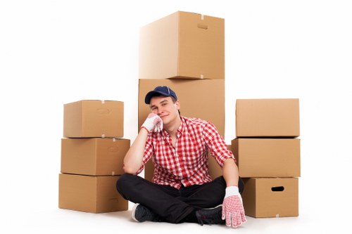 Local moving support for homes and businesses in NW6